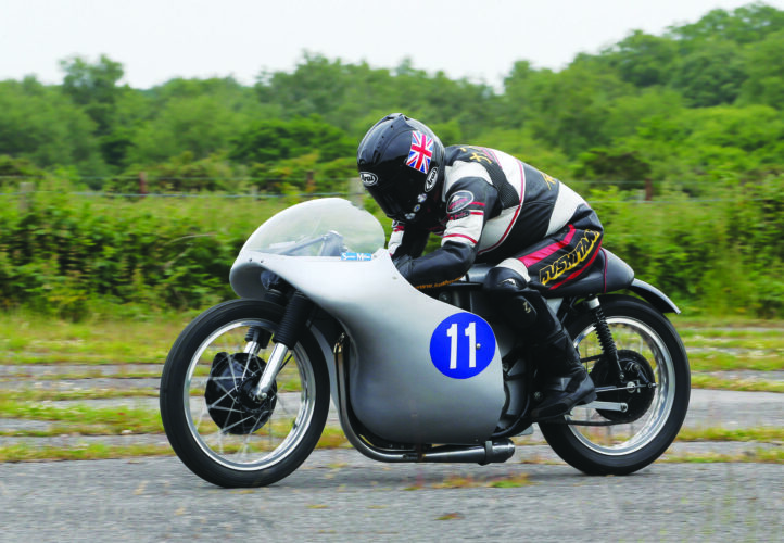 Lowboy Racer: 1960 Norton 350cc 40M